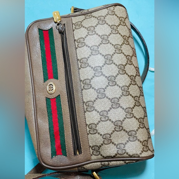 Gucci Vintage comes with flaws crossbody - Picture 5 of 14